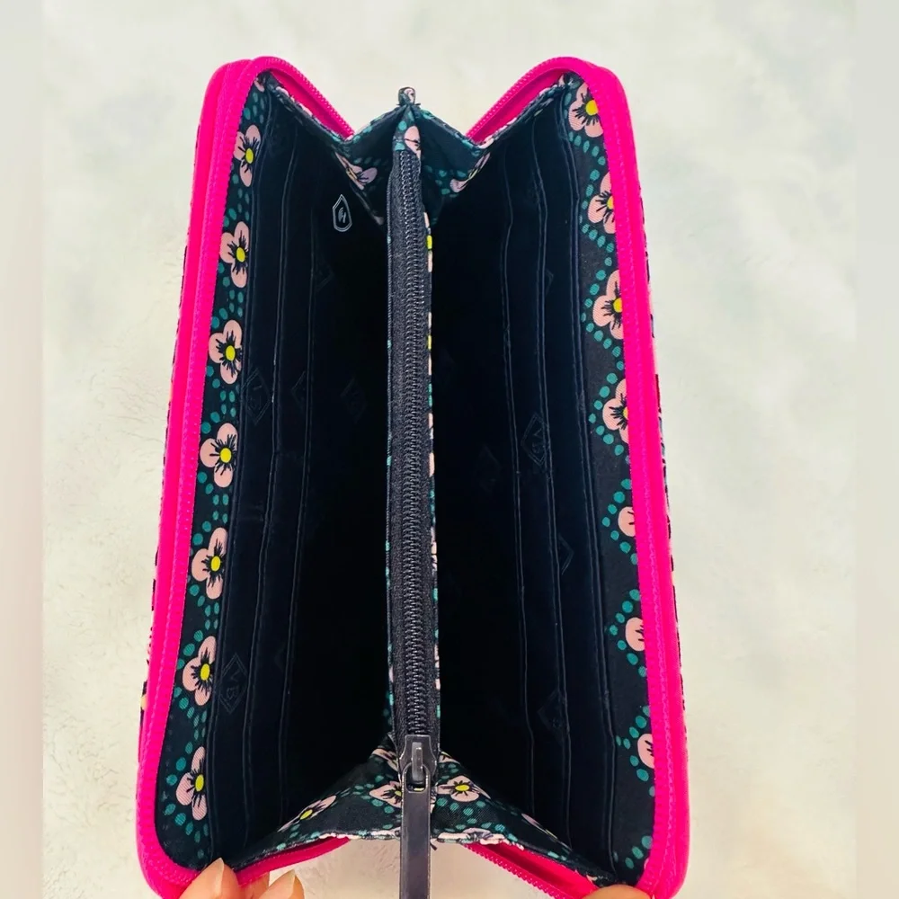 Vera Bradley Multicolor Floral Wallet - Picture 5 of 6